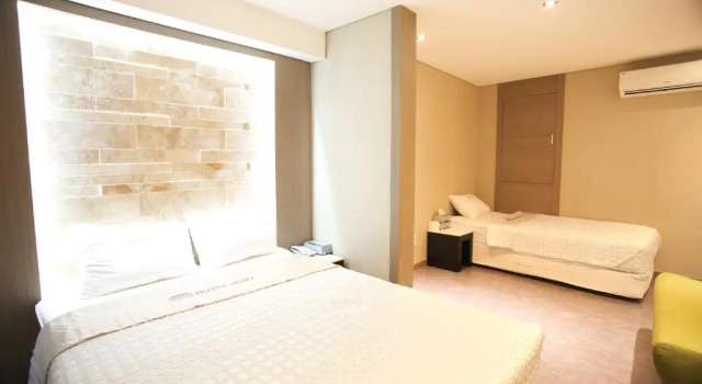 Номер Superior Hotel MIDO Myeongdong