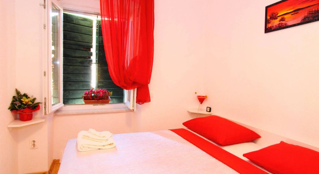 Nirvana Rooms Split