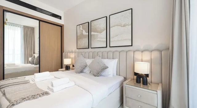 Binghatti Suites by Hostiva - City View