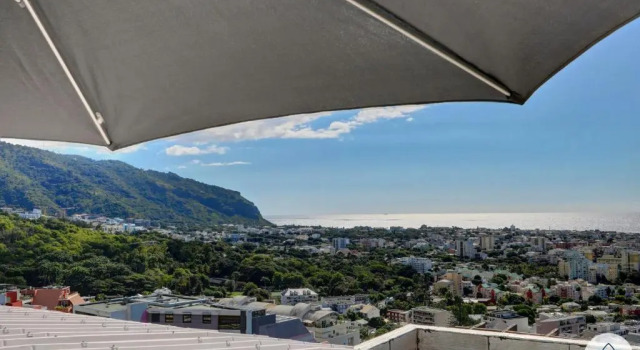 T2 - Duplex – Neptune - 34 m2 – Vue mer - Saint-Denis, Rezervovat Apartmán Saint-Denis Réunion, poblíž State Garden