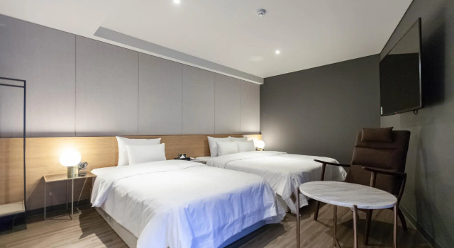 Deluxe Doppel Zimmer Brown Dot Hotel Hadan