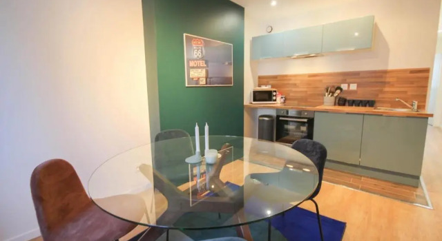 Lille Centre - Nice cozy and functional ap 2bdrm, Забронировать Отель Отели Лилля с парковкой, рядом с Chambre de Commerce, Парковка