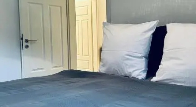 Modernes Apartment am Heiligengeistwall, im Herzen der City mit Blick in den Park mit 3 Schlafzimmern und 2 Bädern, Rezervasyon Daire Oldenburg Lower-Saxony, Train Station Oldenburg yakınında