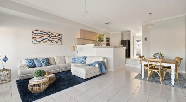 Canal Home -Close to Beach and City Centre, Book Hotel Halls Head Western Australia