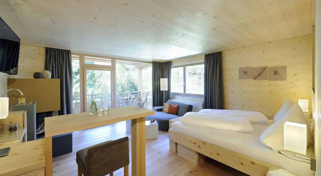 Holzhotel Forsthofalm, Забронировать Отель Леоганг Лыжный цирк Заальбах-Хинтерглемм-Леоганг-Фибербрунн, рядом с Asitzbahn II
