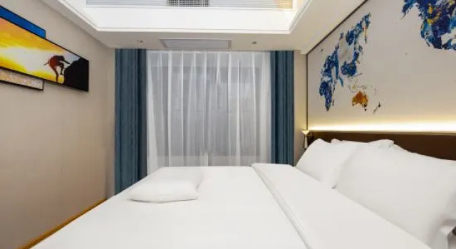 Люкс Kyriad Hotel Hainan University