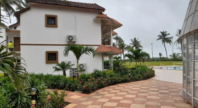 Двухместный номер Executive с балконом и с красивым видом из окна Nanu Beach Resort and Spa
