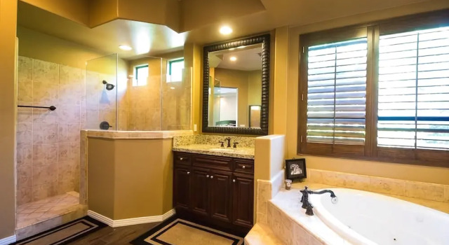 Stagecoach Luxury Four Bedroom Home