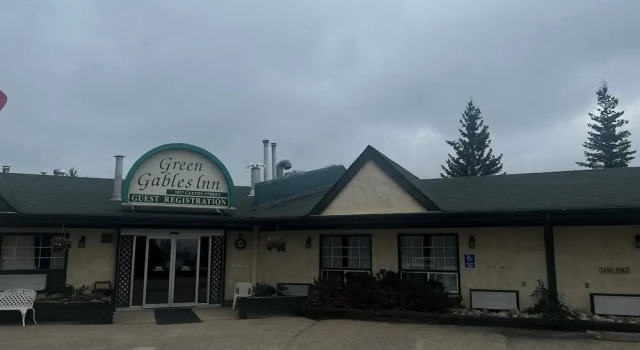 Coast Whitecourt Hotel