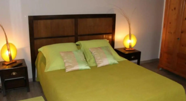 Gîte Thoury, 3 pièces, 4 personnes - FR-1-491-49, Boek Hotel  