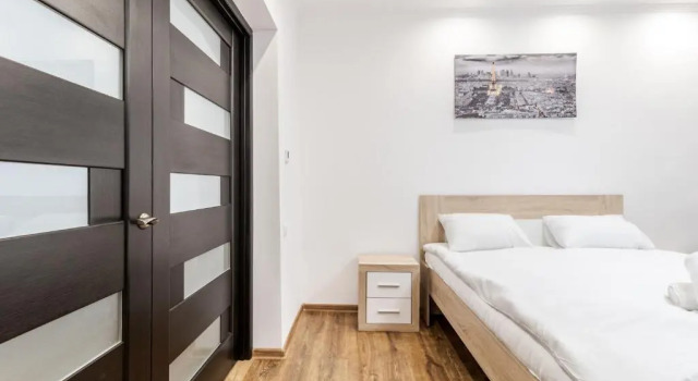 Exclusive Apartment on Square Rynok
