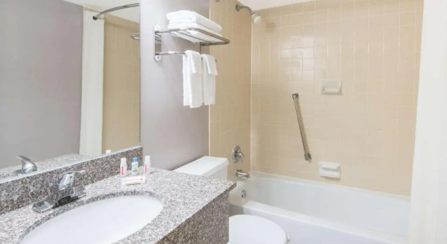 Шестиместный номер Deluxe SuperB Hamburg Motel