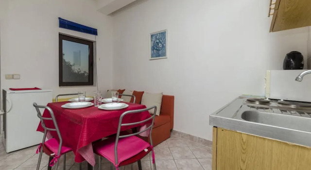 Апартаменты с балконом Apartments Aida