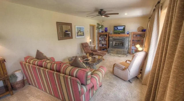 South Lake Tahoe - 4 BR Home Pet Friendly Lakefront - LTA 8044
