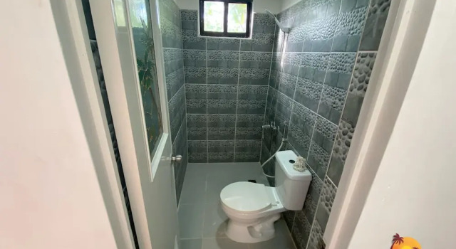 Кровать в общем номере Lanas Beach Resort Carabao Island