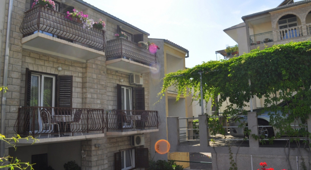 Studio apartment Ljuba - 130 meter from sea SA1 Makarska, Riviera Makarska, Забронировать Апартаменты/квартира Апартаменты Макарска, рядом с Набережная Рива (Макарска), Апартаменты/квартира