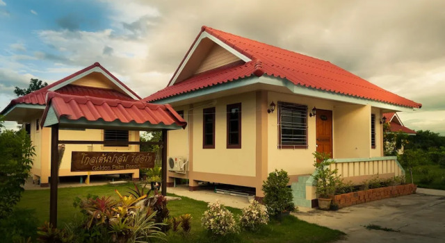 Golden Palm Resort, Reservar Resort Hotéis em Ban Luang com estacionamento, Estacionamento