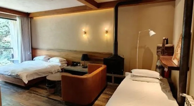 Люкс с красивым видом из окна Qizhu Qinglongwu Boutique Hostel
