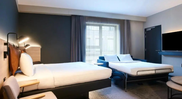 Двухместный семейный номер Moxyfied Sleeper Moxy Brussels City Center