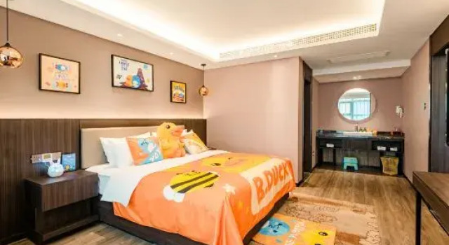 Двухместный семейный люкс Hantang Hotel (Erqi Square Zhengzhou Railway Station East Square Branch)