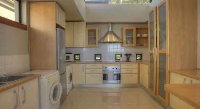 16 Springbok Road, Забронировать Отель Кейптаун Центр Кейптаун
