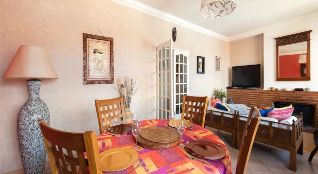 Fino Bricka, Забронировать Отель Монпелье Hérault, рядом с Торговая палата Hôtel Saint-Côme