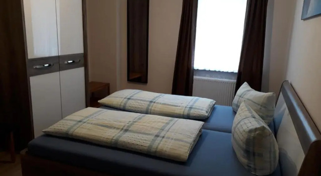Pension / Ferienwohnungen Scheid, Забронировать Отель  