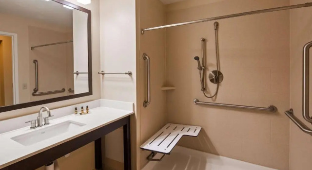 Люкс Пентхаус Best Western Plus Thornburg Inn & Suites