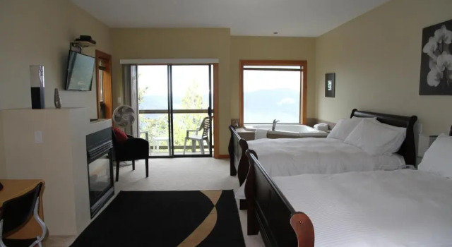 Moon Water Lodge, Buchen Sie Hotel Gowlland Tod Provincial Park British Columbia