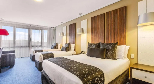 Трёхместный номер Deluxe Quality Hotel Taylors Lakes