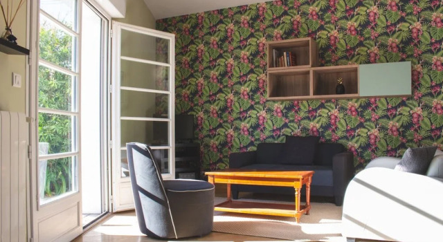 Large Apartment Saint Martin District