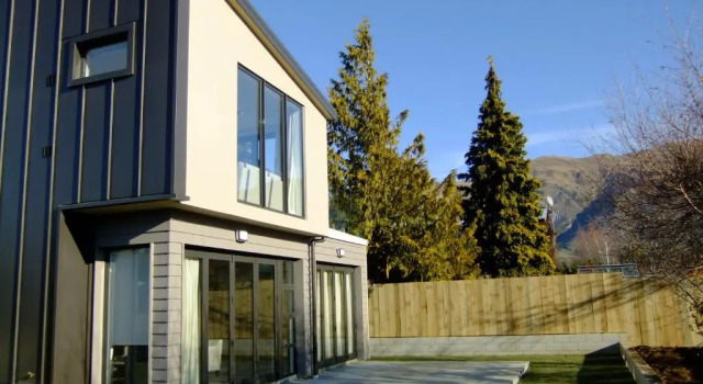 Апартаменты Tenby Apartments