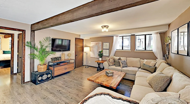 New Listing! Charming Home: Large Deck, Near Beach Home, Забронировать Отель Инклайн-Виллидж North Lake Tahoe