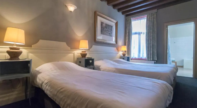 Трёхместный номер Standard Canal View Hotel Ter Brughe by CW Hotel Collection