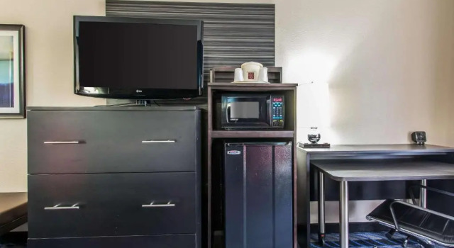 Люкс Comfort Suites Fairgrounds West