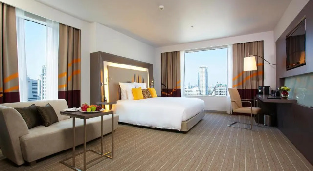 Двухместный полулюкс Four Points by Sheraton Bangkok Ploenchit Sukhumvit