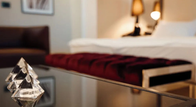 Трёхместный номер Superior Senator Hotel