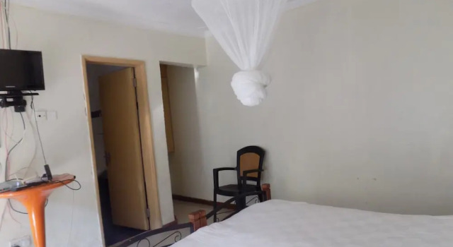 Heritage Country Club, Rezerwuj Hotel Rukungiri Southern Uganda