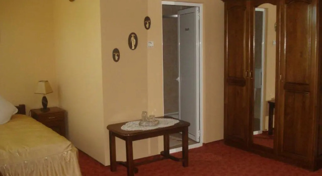 Pensiunea Fines, Rezervovat Hotel 3hvězdičkové hotely v Jasy, 3*