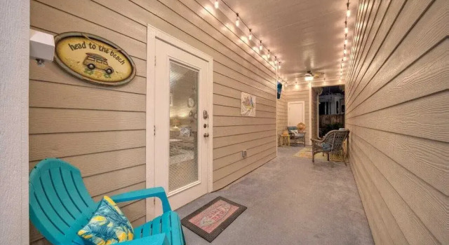 Shared Resort-style Pool, Playground, Patio w/ Bar Tidal Times by Avantstay