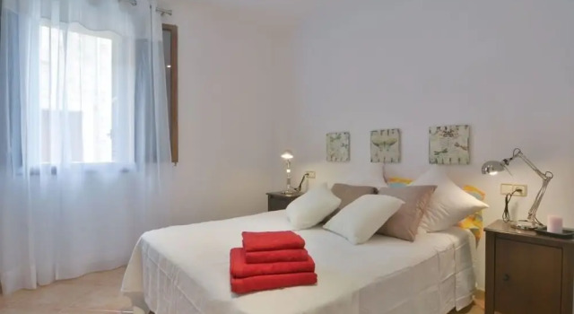 Mallorca town house with terrace 6pax, Rezerwuj Willa Hotele w Majorka z parkingiem, Parking