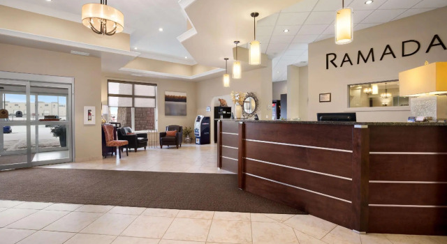 Четырёхместный номер Standard Ramada by Wyndham Emerald Park/Regina East