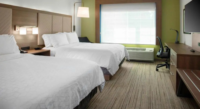 Четырёхместный номер Standard Holiday Inn Express - Wells-Ogunquit-Kennebunk by IHG