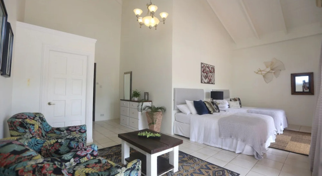 Четырёхместный номер Deluxe с балконом и с видом на сад Ocean View Boutique Guesthouse