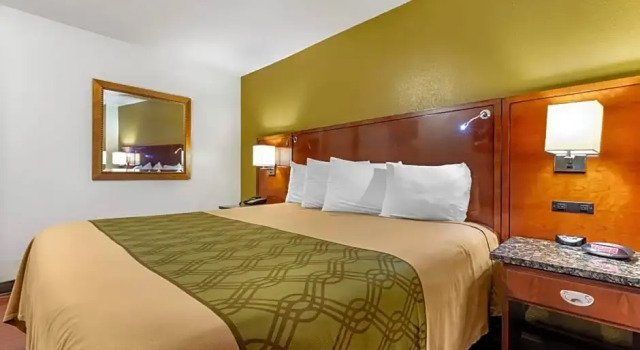 Двухместный люкс Rose City Inn & Suites