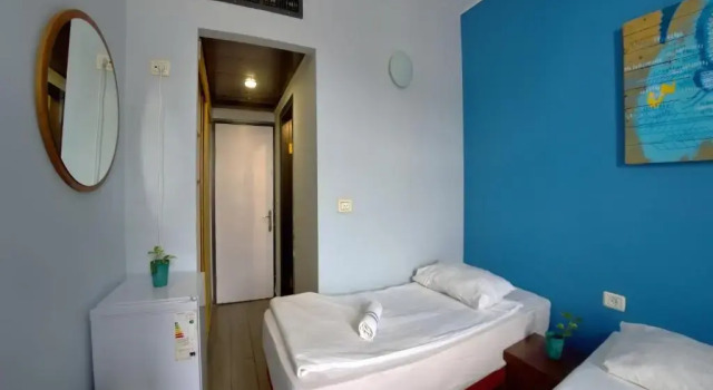 Трёхместный номер Standard Tiberias Hostel