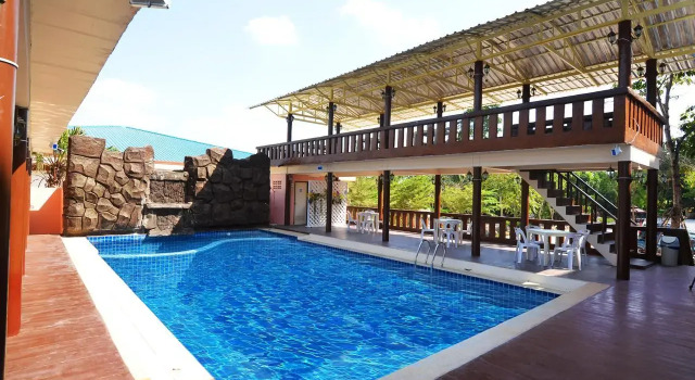 Трёхместный номер Standard Phuranya Resort