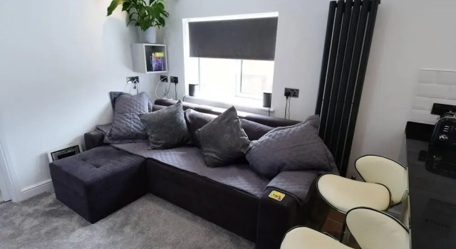 Luxury 3-bed Apartment in Bournemouth Nr Beach, Varaa Huoneisto Asunnot kohteessa Merseyside, Huoneisto