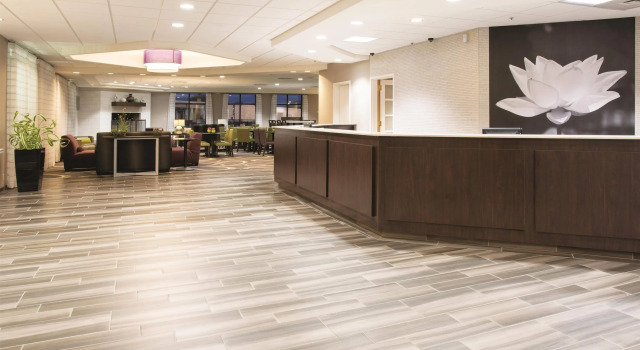 La Quinta Inn & Suites Denver Englewood Tech CTR, Book Hotel Hoteller i Denver Tech Center med pool, Swimmingpool
