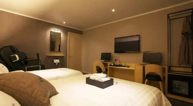 Ilsan Vovo Hotel, Забронировать Отель Коян Кёнгидо, рядом с Стадион в Кояне